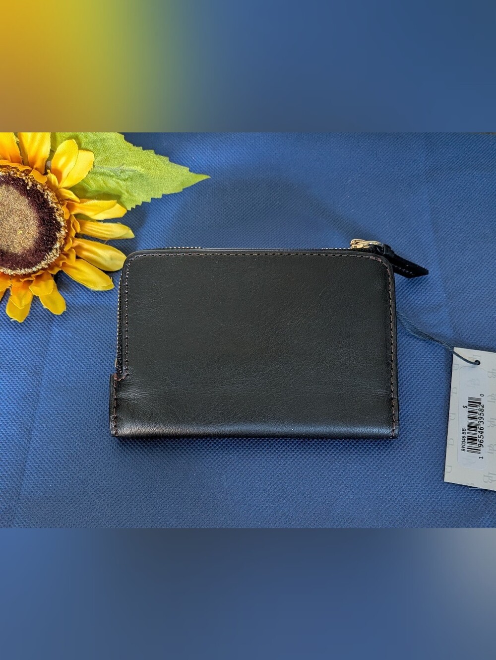 NWT! Dooney & Bourke Florentine Zip Credit Card Wallet in BLACK - Picture 3 of 7